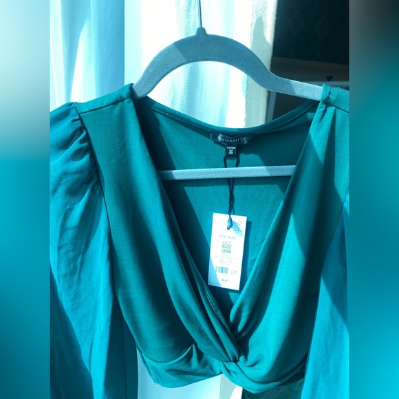 Green top “XXS” fits XS - Picture 3 of 3